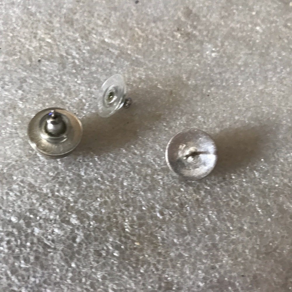 Elegant925 Silver Star-Patterned Stud Earrings - image 4